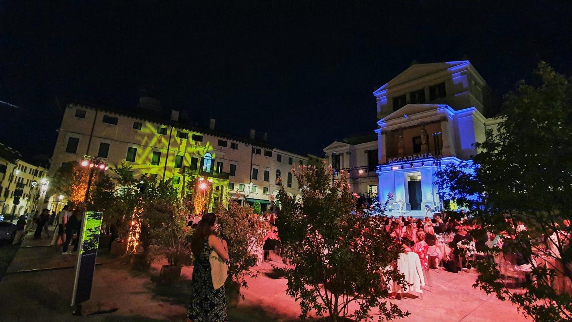 Appartamento Attico Di Piazza Cima Conegliano Esterno foto